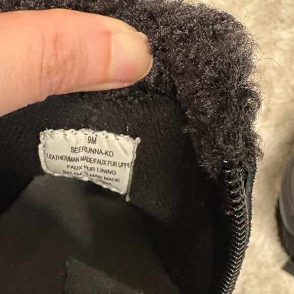 Easy Spirit Fleece-Lined Black Ankle Boots Women’s size 9 -comfortable and cute - Picture 4 of 4